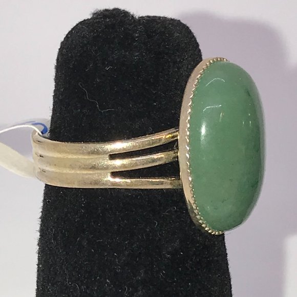 Silver Plated Green Aventurine Cab Ring, Sizeable - Picture 3 of 16